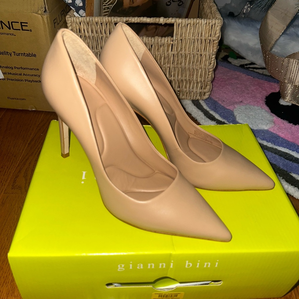Gianni Bini Tan Heels